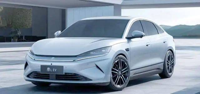 三款配置深度解析：选车指南电子pg比亚迪秦L EV(图11)