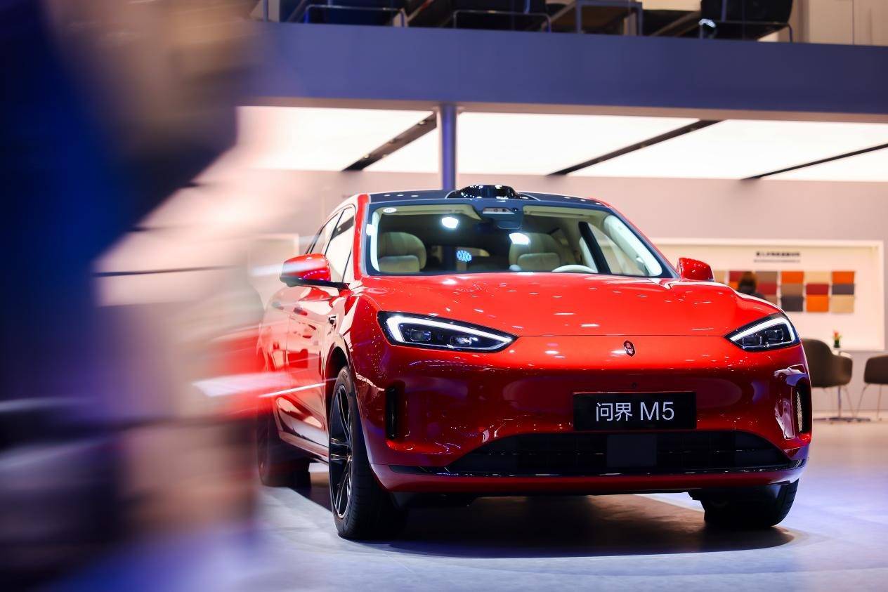 驾控全面进阶 问界新M5 Ultra亮相电子pg游戏广州车展 颜值智驾安全座舱(图6)